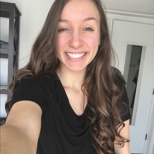 Meet your Posher, Olivia